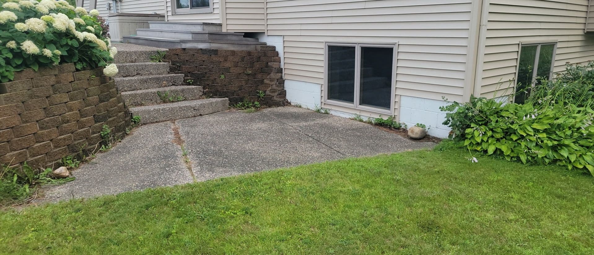 Gallery photos for Sinking Back Patio Re-Leveled in Farmington MN: Image #2